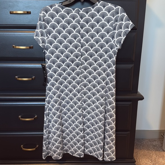 Navy Patterned Shift Dress - Picture 2 of 5